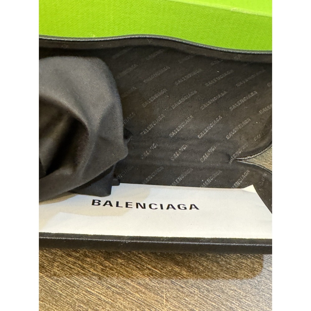 Balenciaga BB0182S 002 Cat Eye‎ Sunglasses in light brown - Picture 7 of 7